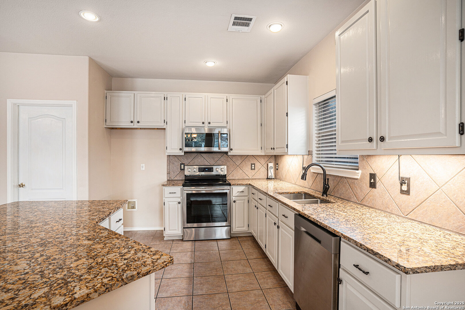 125 Earhart Lane Cibolo TX 78108