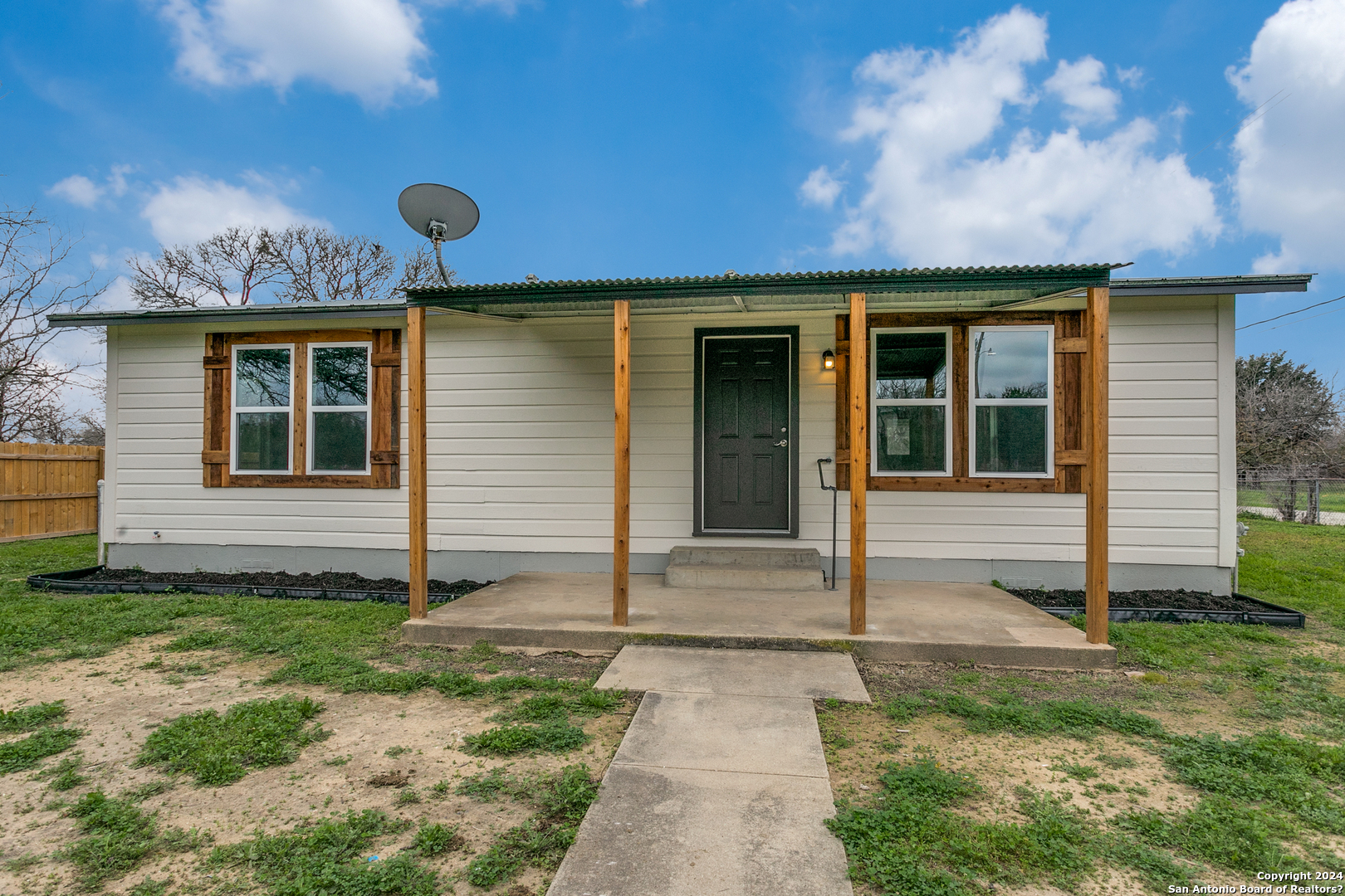 1814 Amelia Street Castroville TX 78009