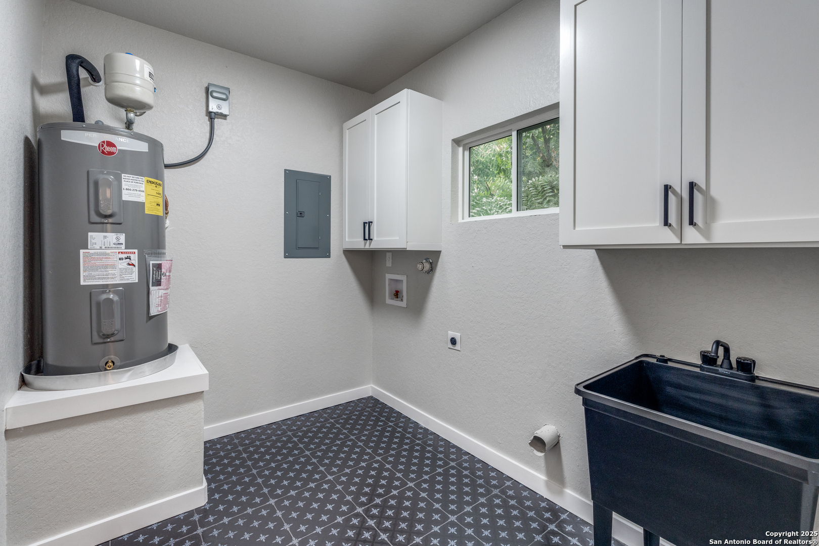 140 Harmon San Antonio TX 78209