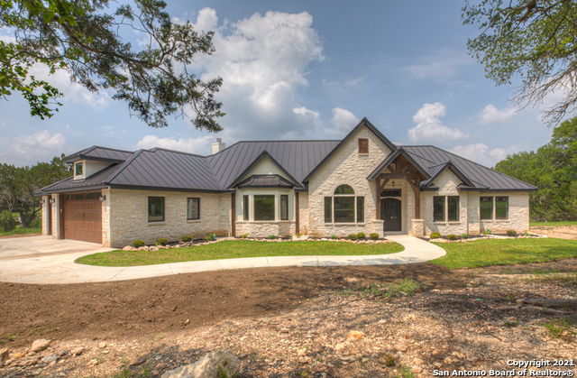 2098 Alto Lago Canyon Lake TX 78133