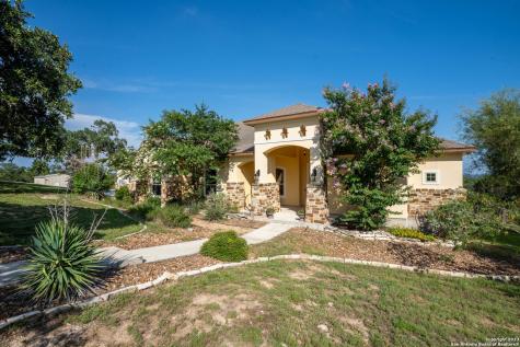 304 County Road 2720 Mico TX 78056
