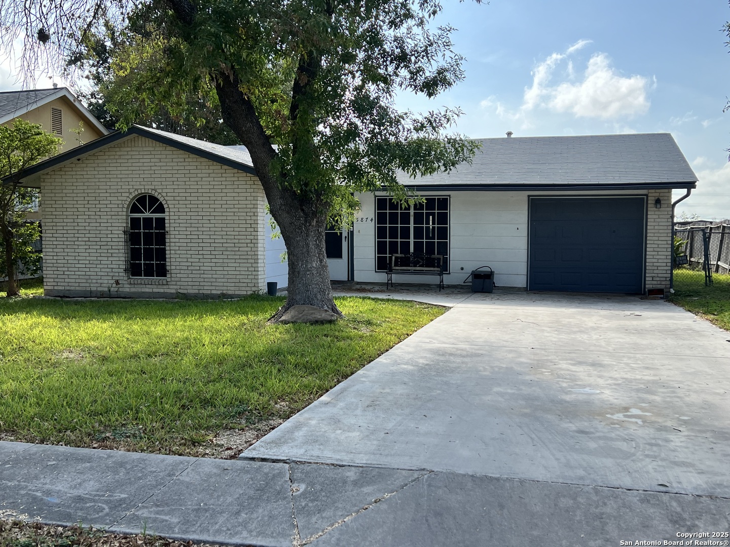 5874 Castle Hunt San Antonio TX 78218