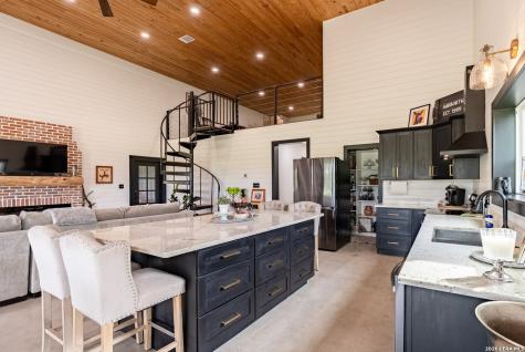 3350 Fm 1104 Kingsbury TX 78638