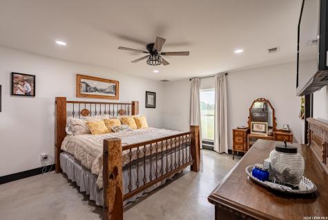 3350 Fm 1104 Kingsbury TX 78638
