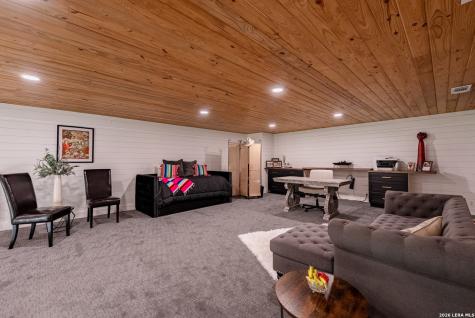 3350 Fm 1104 Kingsbury TX 78638