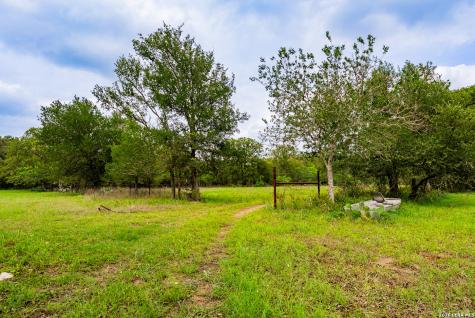 3350 Fm 1104 Kingsbury TX 78638