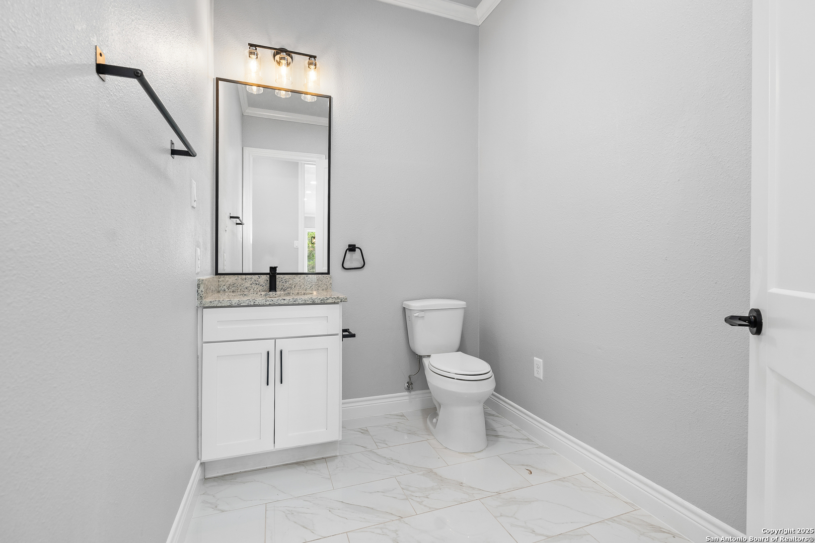 3828 Palomino Springs Bandera TX 78003