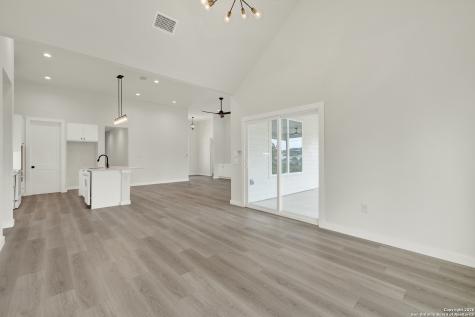 328 Compass Rose Canyon Lake TX 78133