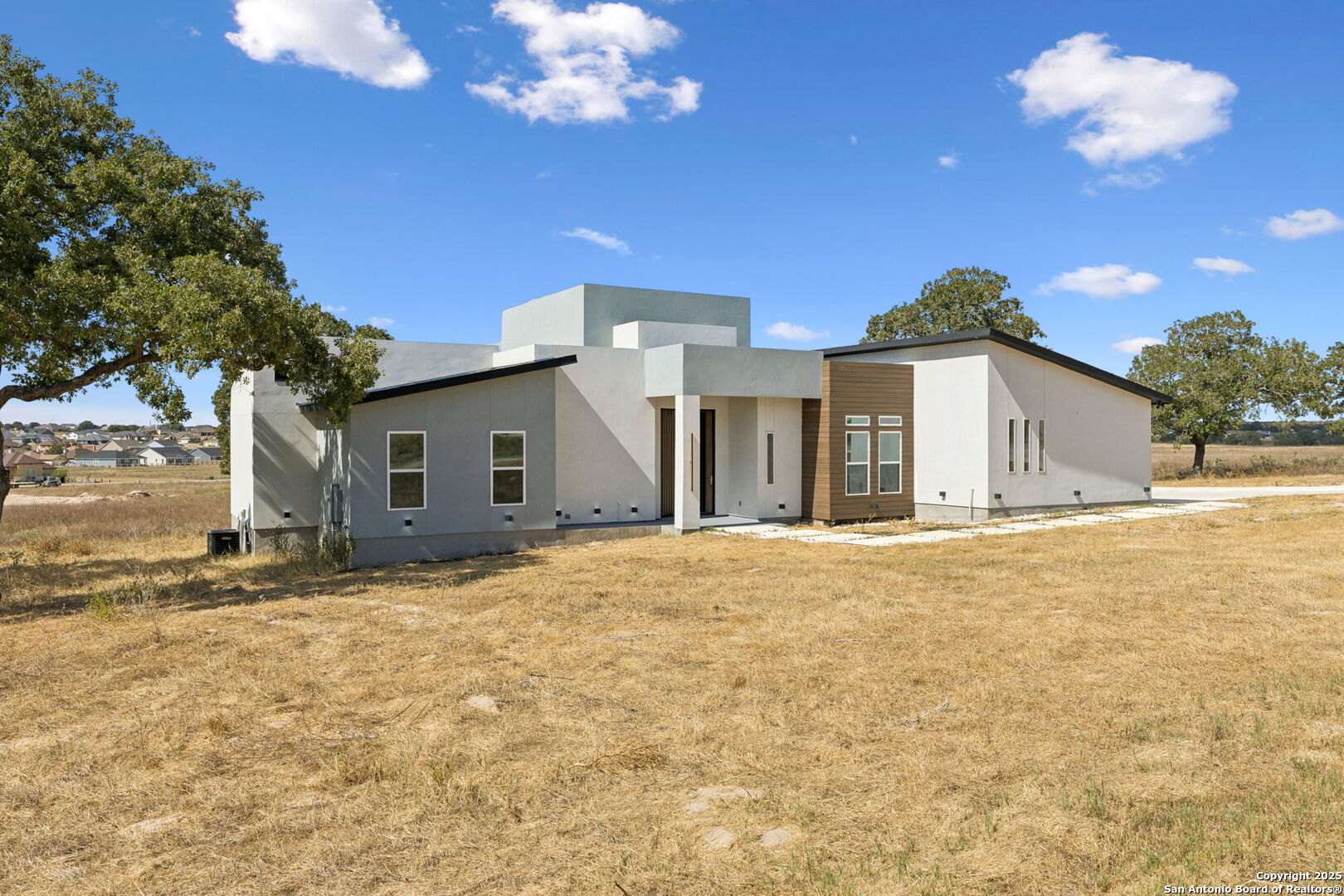 147 Las Palomas La Vernia TX 78121