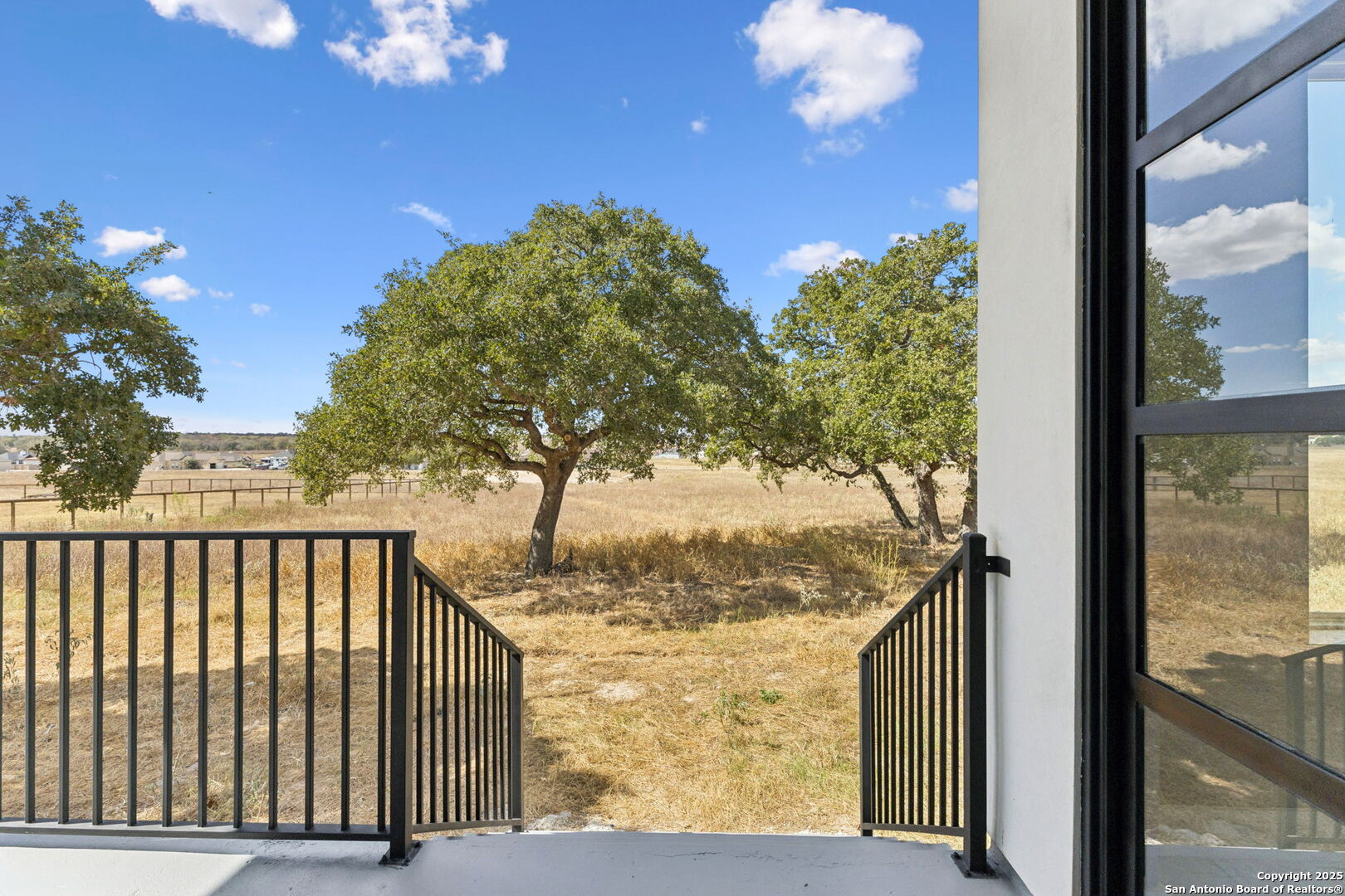147 Las Palomas La Vernia TX 78121