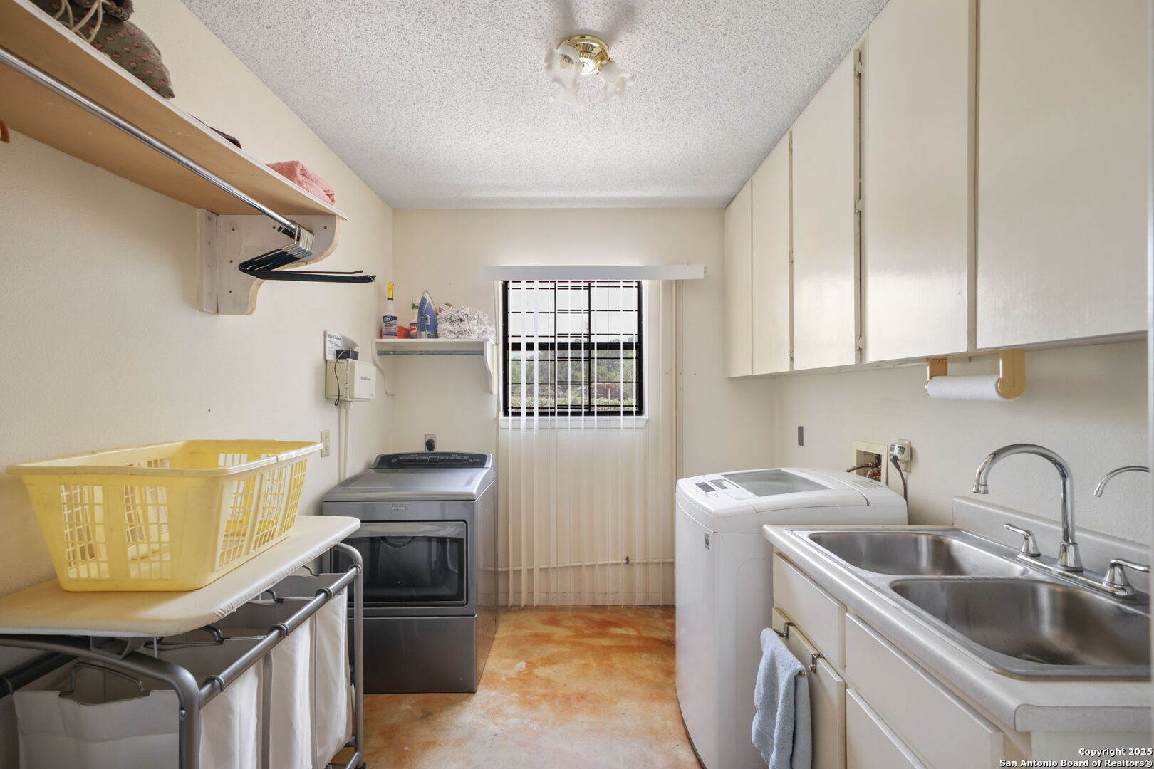102 Southgate Pleasanton TX 78064