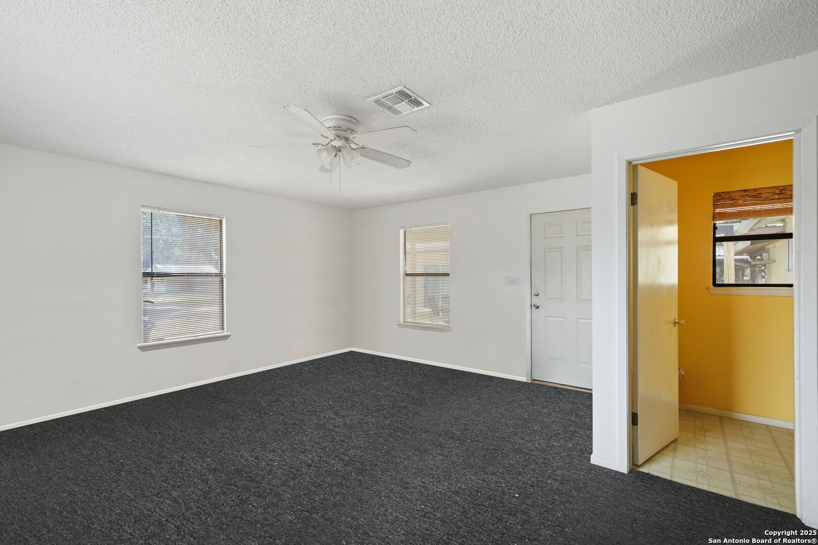 102 Southgate Pleasanton TX 78064