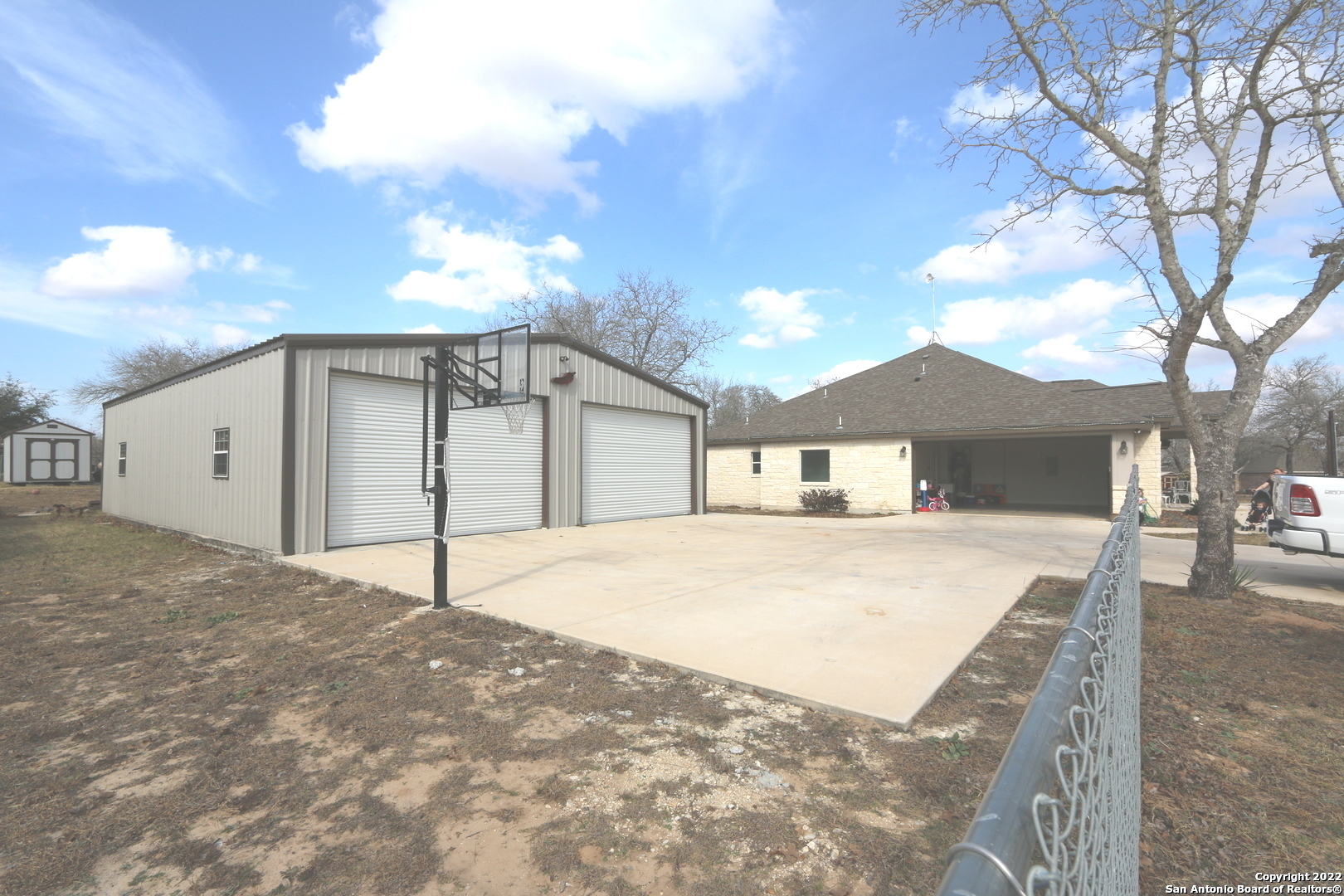 133 E Ashton Boulevard Floresville TX 78114