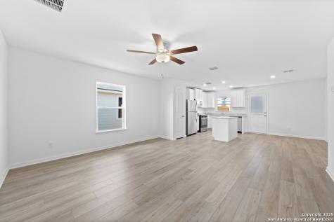 3458 Warlow Branch San Antonio TX 78109
