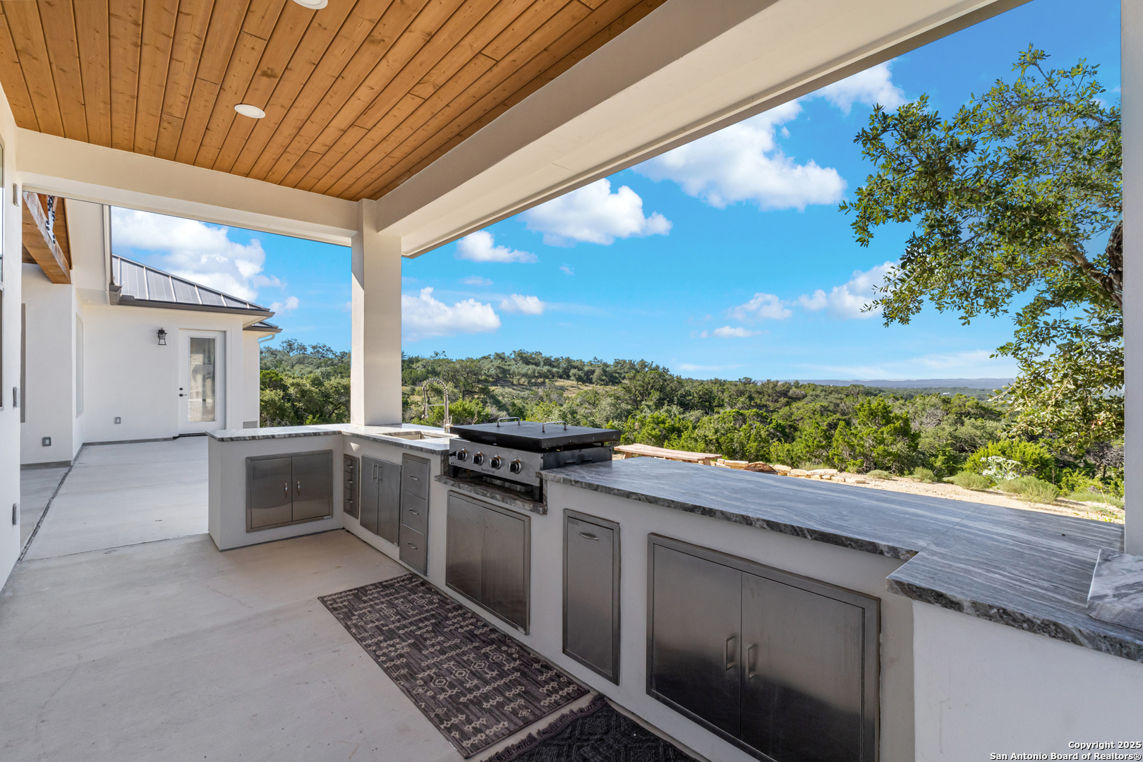 673 Travis Forest Bulverde TX 78163