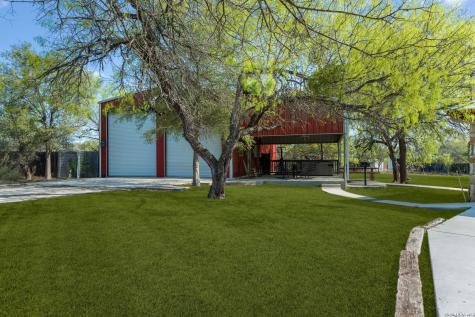 360 Pr 4619 Castroville TX 78009