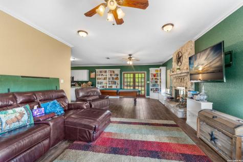 360 Pr 4619 Castroville TX 78009