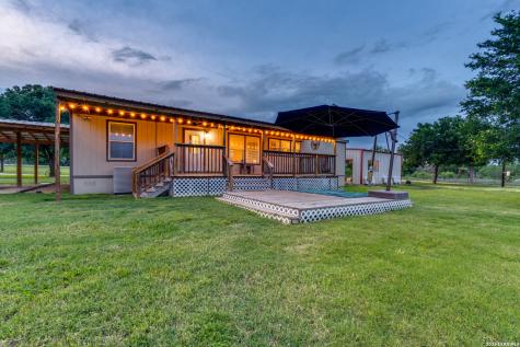 337 Dewey Lane Seguin TX 78155