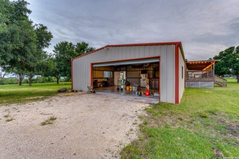 337 Dewey Lane Seguin TX 78155