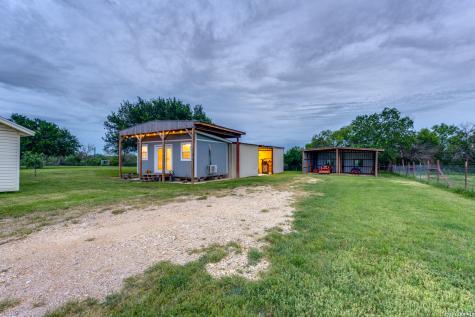 337 Dewey Lane Seguin TX 78155