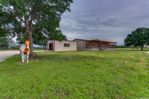 337 Dewey Lane Seguin TX 78155