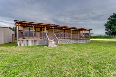 337 Dewey Lane Seguin TX 78155
