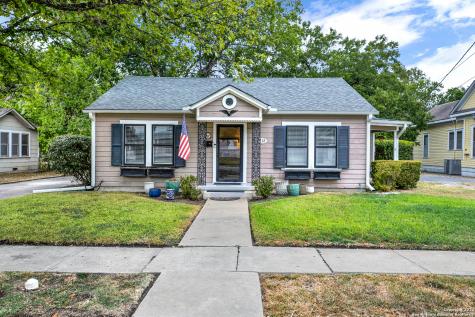 218 E Ireland Street Seguin TX 78155
