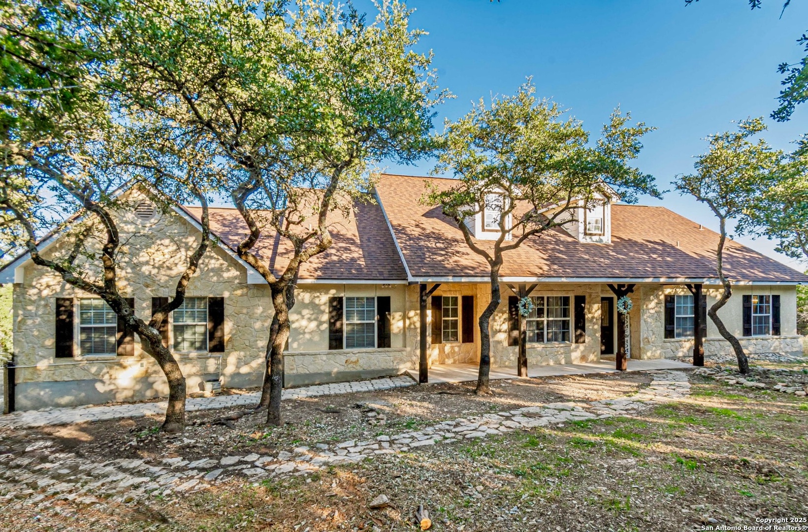 249 Lakeridge Loop Lakehills TX 78063