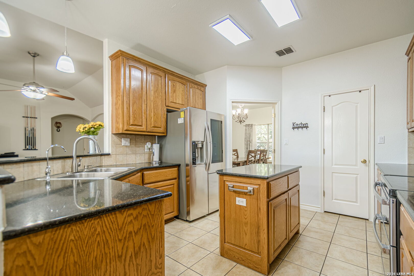 249 Lakeridge Loop Lakehills TX 78063