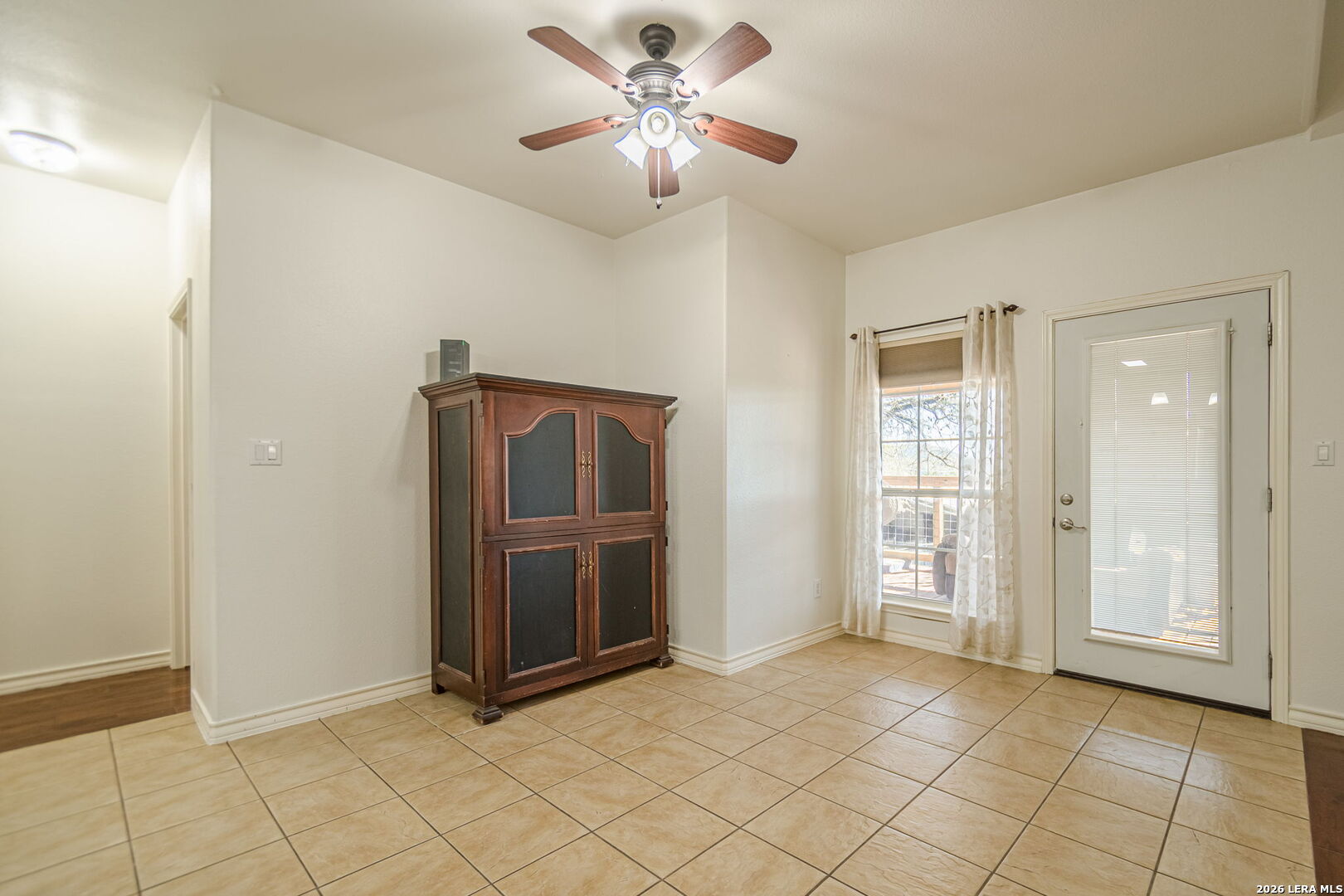 249 Lakeridge Loop Lakehills TX 78063