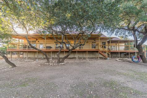 249 Lakeridge Loop Lakehills TX 78063