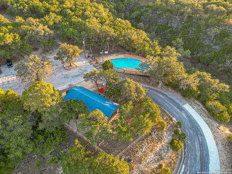 249 Lakeridge Loop Lakehills TX 78063