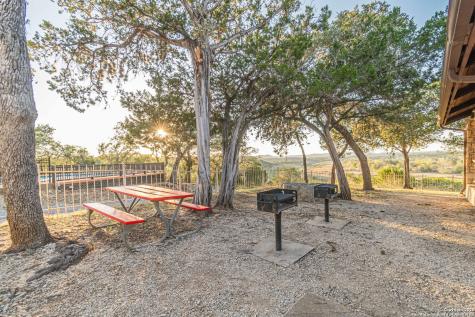 249 Lakeridge Loop Lakehills TX 78063