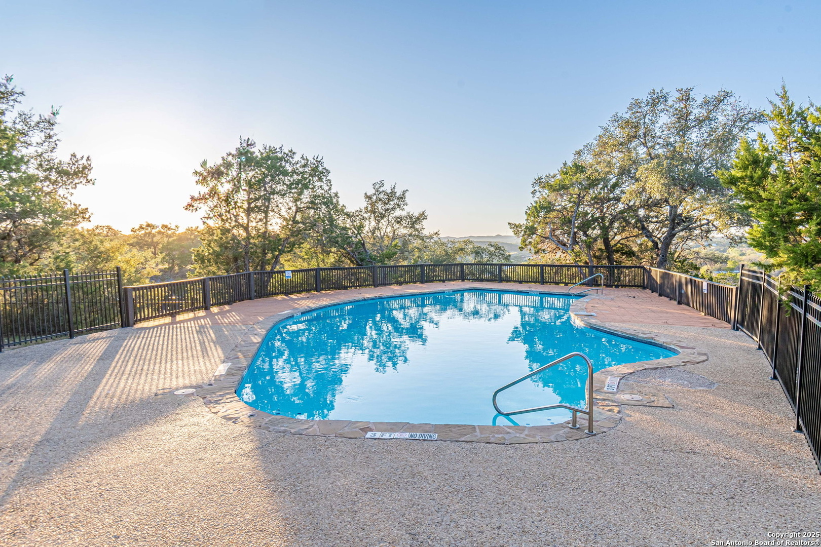 249 Lakeridge Loop Lakehills TX 78063