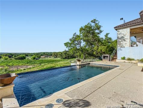 1533 Tramonto New Braunfels TX 78132