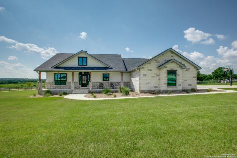 120 Westfield Landing La Vernia TX 78121