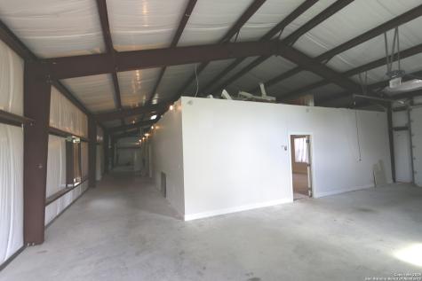 1221 N Santa Clara Road Marion TX 78124