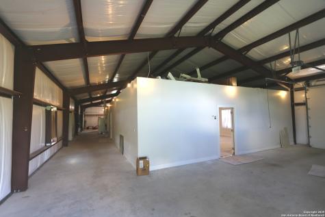 1221 N Santa Clara Road Marion TX 78124