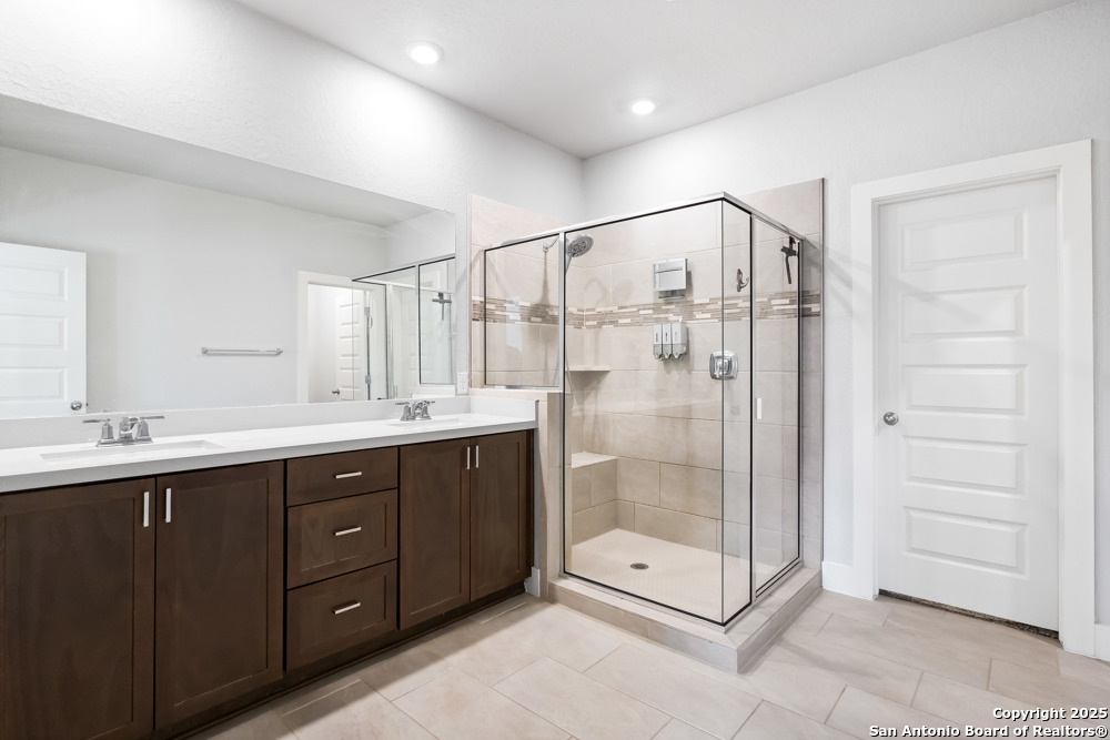 7333 Walkers Loop San Antonio TX 78233