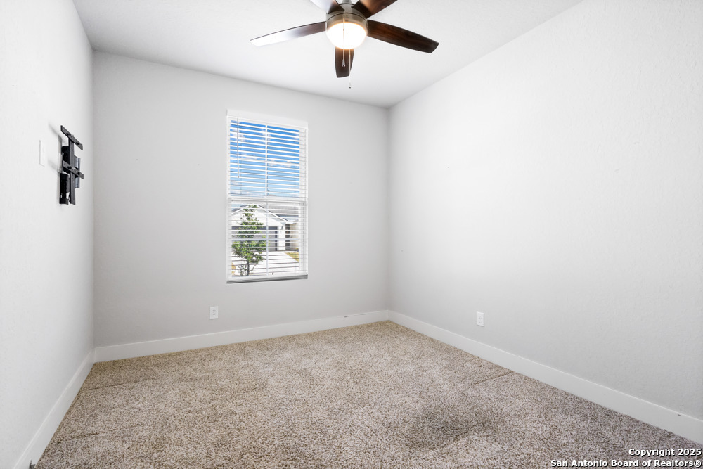 7333 Walkers Loop San Antonio TX 78233