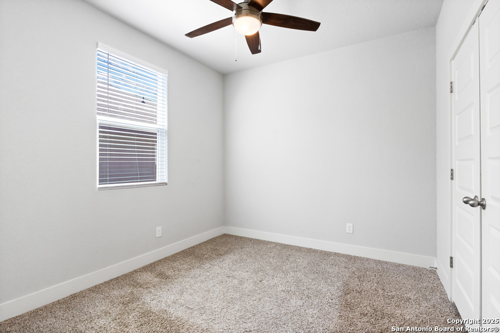 7333 Walkers Loop San Antonio TX 78233