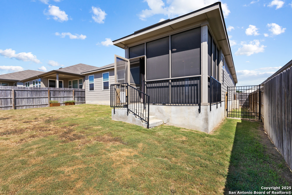 7333 Walkers Loop San Antonio TX 78233