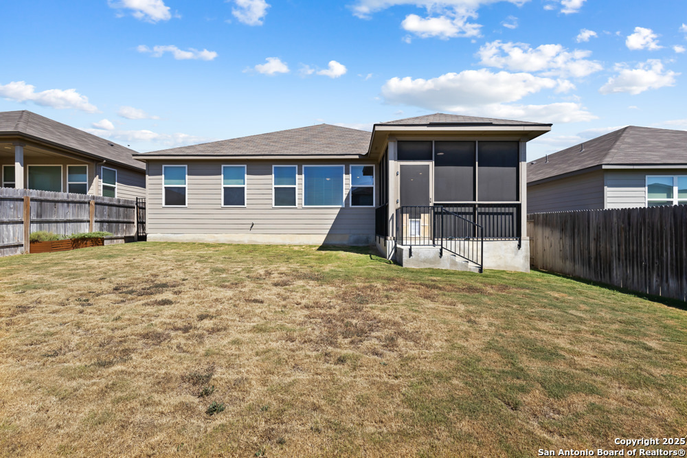 7333 Walkers Loop San Antonio TX 78233