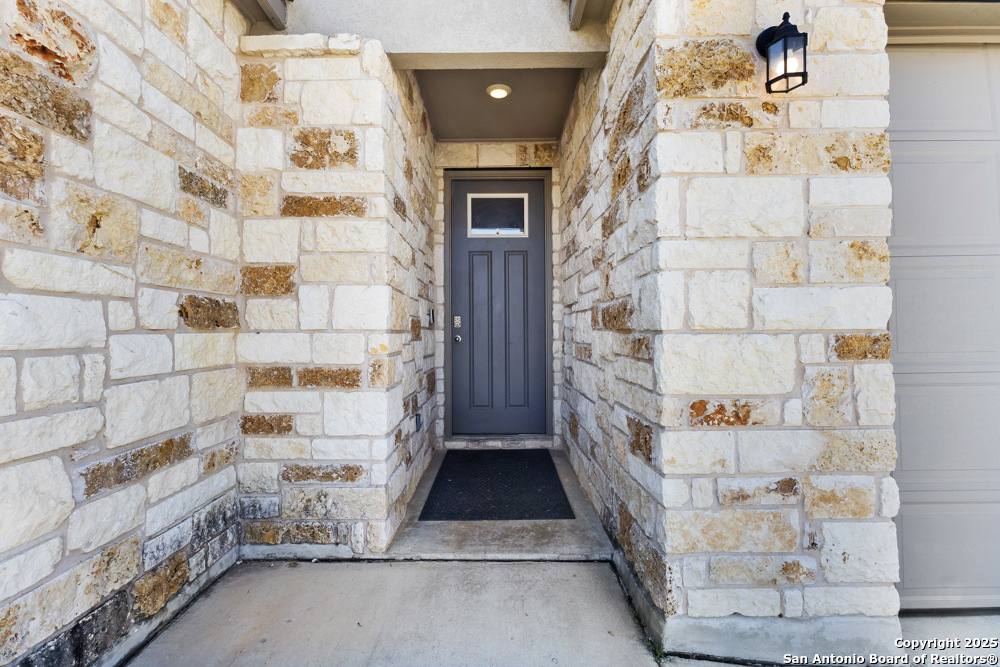 7333 Walkers Loop San Antonio TX 78233