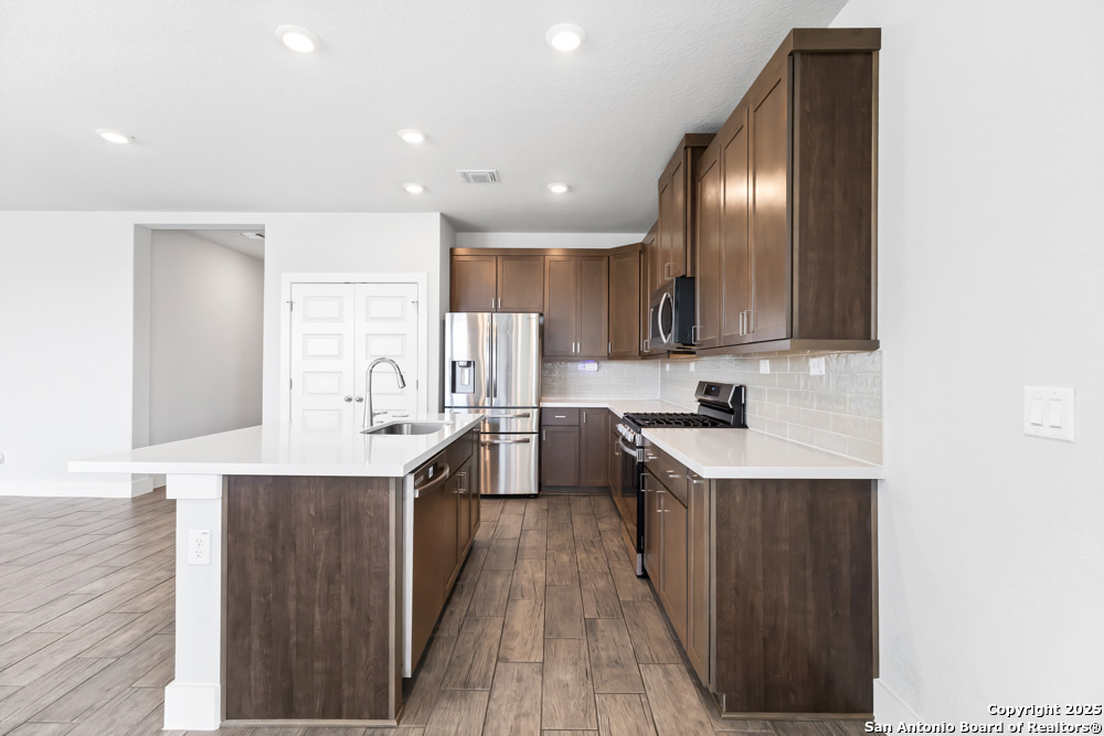 7333 Walkers Loop San Antonio TX 78233
