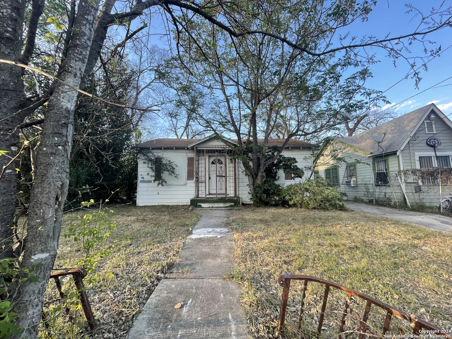 2151 E Crockett Street San Antonio TX 78202