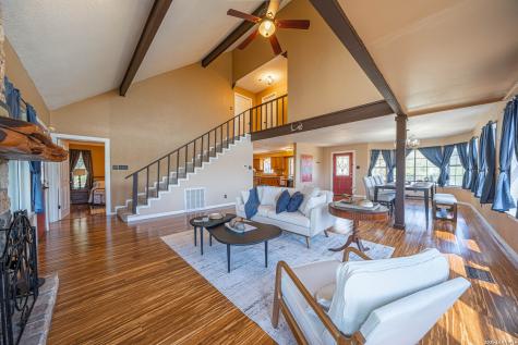 194 NW Hills Drive Kerrville TX 78028