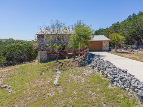 194 NW Hills Drive Kerrville TX 78028