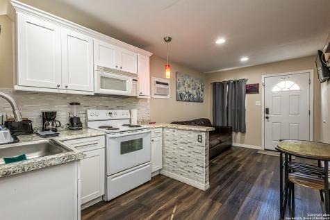 1202 N Center San Antonio TX 78202