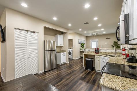 1202 N Center San Antonio TX 78202